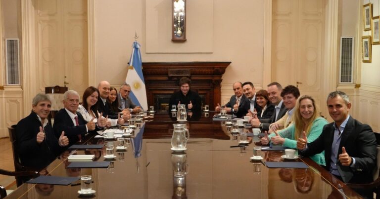 El Gobierno dice que el paro de la CGT es un fracaso total pero habla de pérdidas millonarias
