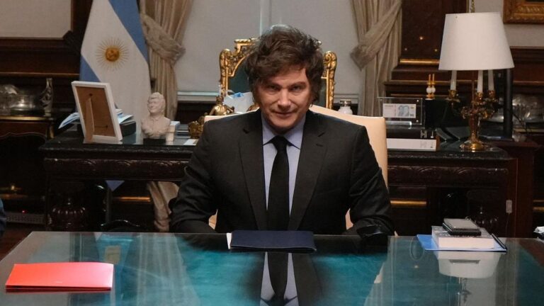 Javier Milei se reúne el lunes con el secretario del Tesoro de EEUU en la Casa Rosada