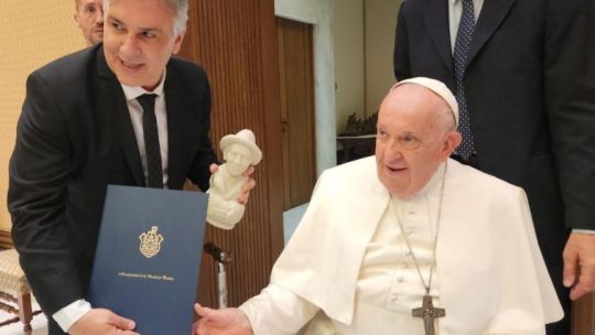 Llaryora y Passerini despidieron al Papa en las redes: el pueblo no te va a olvidar