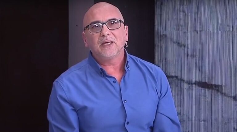 Fernando Rosso: Bergoglio fue el intento de solución política del Vaticano a su crisis de poder