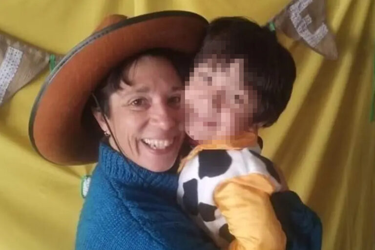 Cambiante investigación por un doble crimen de una mujer y su hijo en Florencio Varela