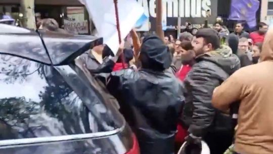 Karina Milei y Martín Menem fueron abucheados en Misiones en plena recorrida partidaria