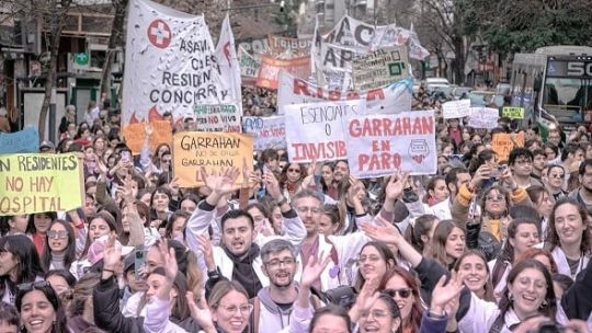 En menos de un día se juntaron 170 mil firmas en apoyo del Garrahan